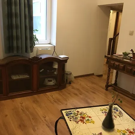 Garibaldi Guest house